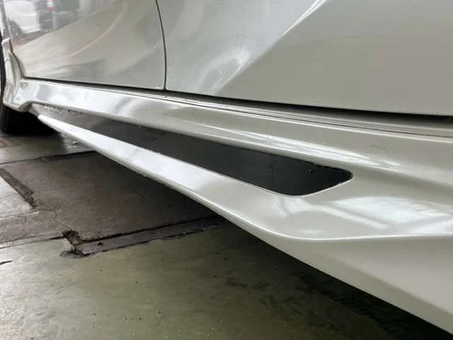 Toyota PRIUS A　ツーリングセレクション photo 3