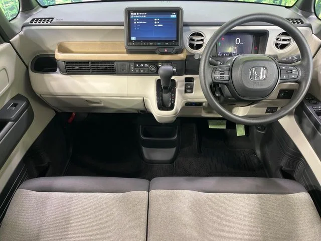 Honda N BOX 4WD ベースグレード photo 2
