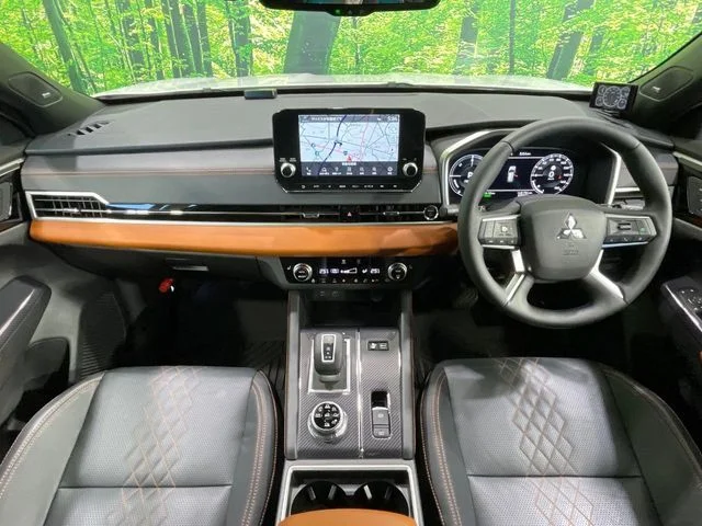 Mitsubishi OUTLANDER PHEV P photo 2