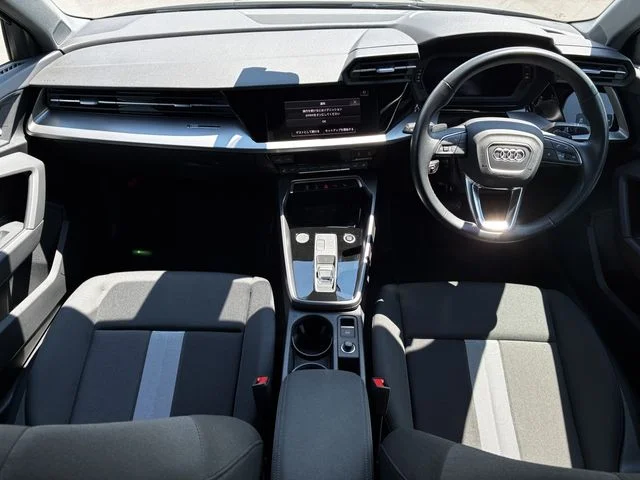 Audi AUDI A3 SPORTBACK 30　TFSI　シグネチャーエディション photo 3