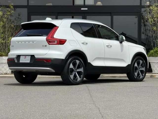 Volvo VOLVO XC40 ウルトラ　B4　AWD photo 3