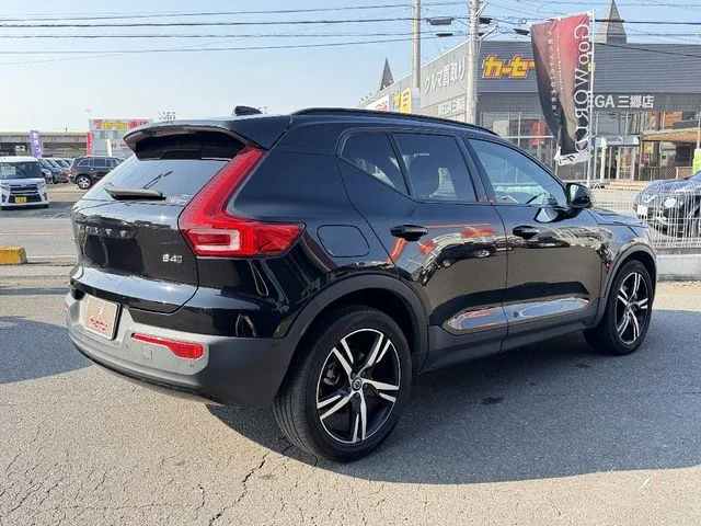 Volvo VOLVO XC40 B4　AWD　Rデザイン photo 2