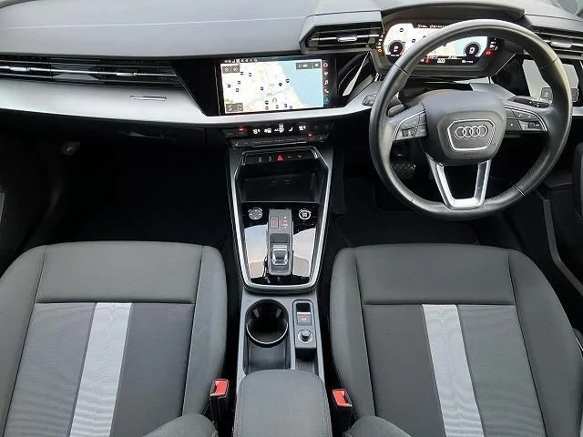 Audi AUDI A3 SPORTBACK 30　TFSI　アドバンスド photo 2