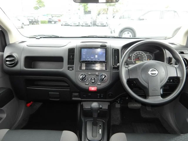 Nissan NV150 AD 2WD VE photo 2