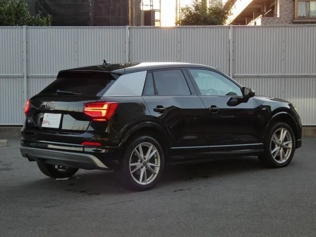 Audi AUDI Q2 30　TFSI　スポーツ　Sラインパッケ photo 3