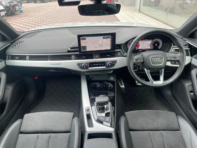 Audi AUDI A4 40　TDI　クワトロ　Sライン photo 2