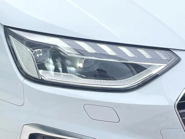 Audi AUDI A4 40　TDI　クワトロ　Sライン photo 4