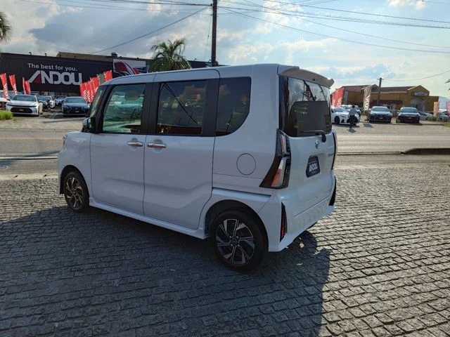 Daihatsu TANTO CUSTOM X photo 4