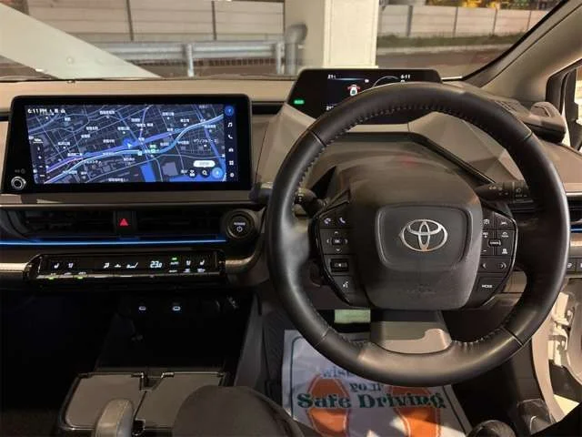 Toyota PRIUS 4WD Z photo 2