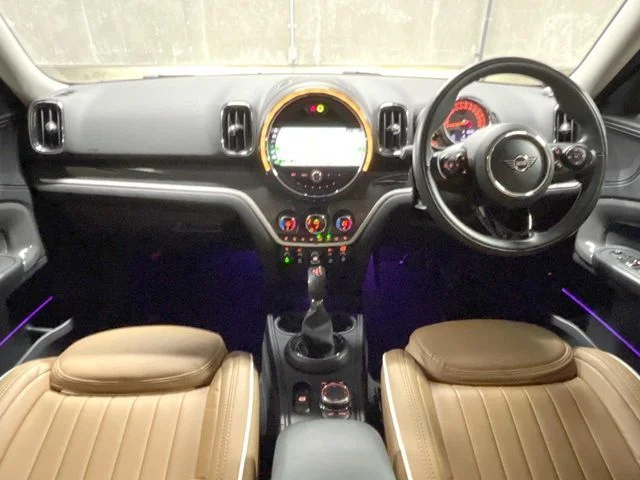 Bmw BMW MINI COOPER D CROSSOVER オール4 photo 2