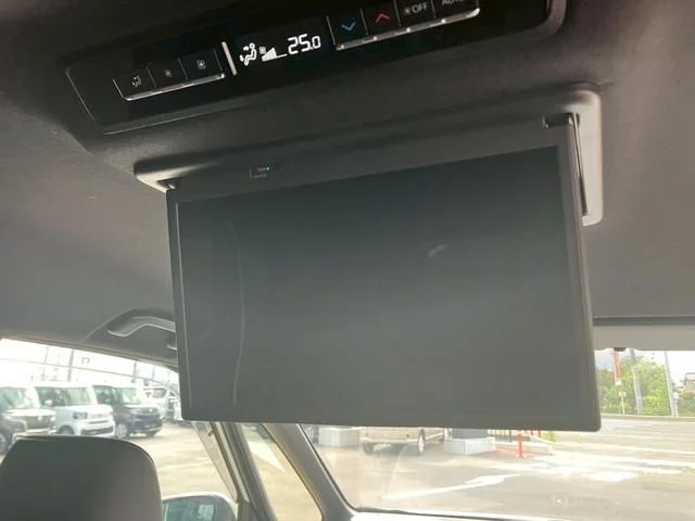 Toyota VOXY HYBRID S−Z photo 2
