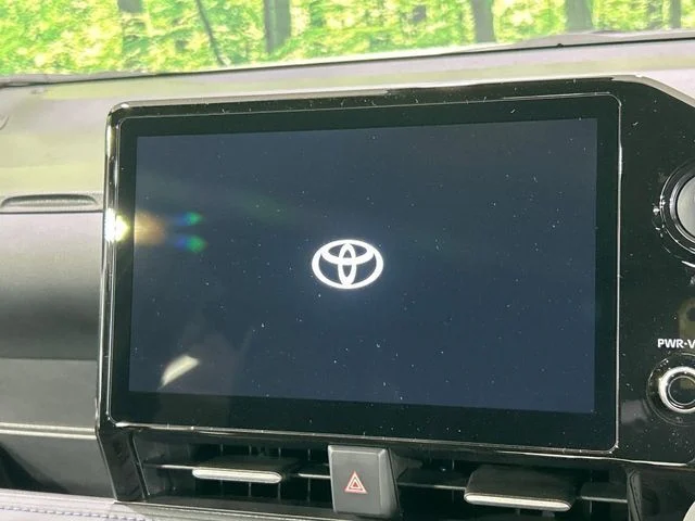 Toyota VOXY HYBRID S−Z photo 3