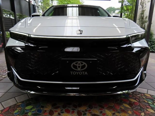 Toyota CROWN CROSSOVER Z photo 4