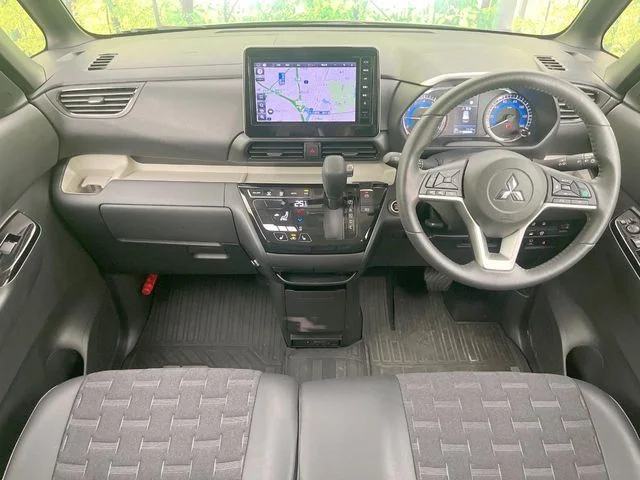 Mitsubishi DELICA MINI G　プレミアム　リミテッドエディション photo 2
