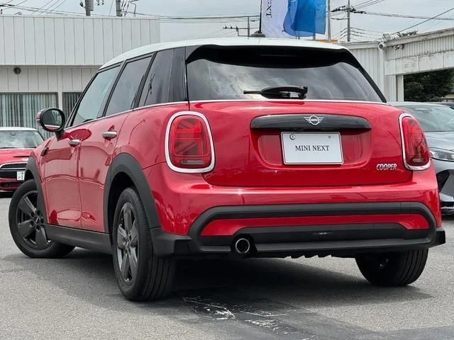 Bmw MINI COOPER 5DOOR ベースグレード photo 3