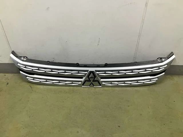 Mitsubishi DELICA D:5 4WD P photo 3