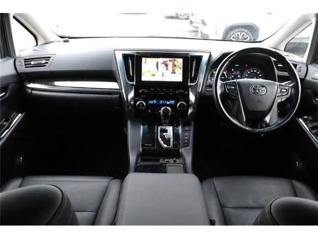 Toyota VELLFIRE HYBRID 4WD ZR photo 2