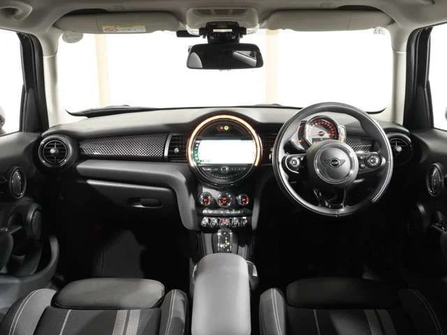 Bmw MINI COOPER SD 5DOOR ベースグレード photo 3