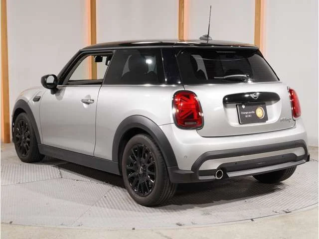 Bmw MINI COOPER D プレミアムプラスライン photo 2