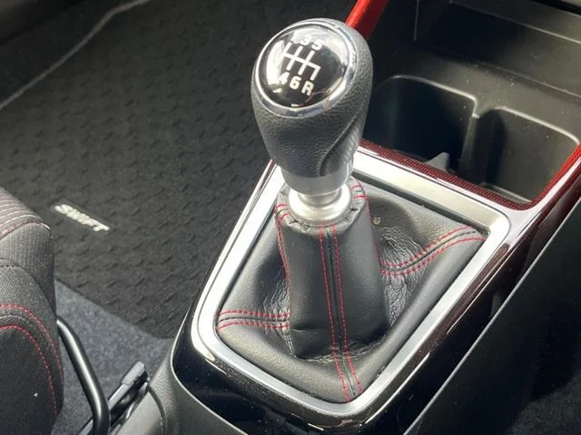 Suzuki SWIFT スポーツ photo 3