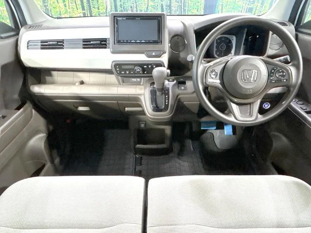 Honda N-WGN L photo 2