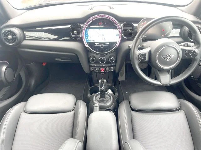 Bmw MINI COOPER D 5DOOR ブリック　レーン　エディション photo 2