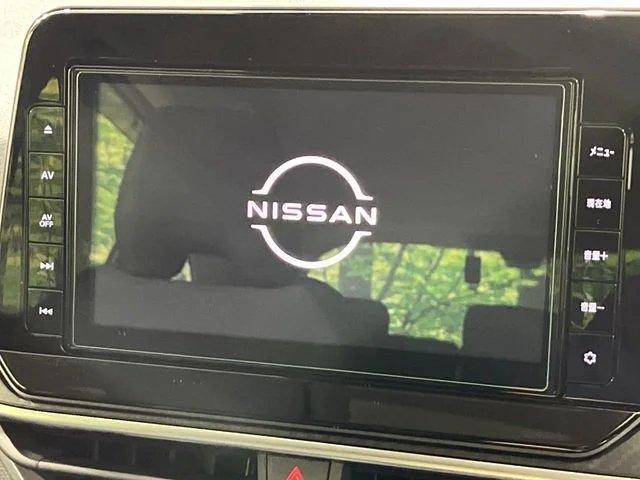 Nissan NOTE 4WD X　FOUR photo 4