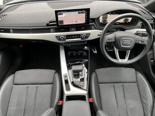 Audi AUDI A4 AVANT ブラック　スタイル　プラス photo 2