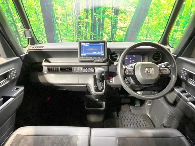 Honda N BOX CUSTOM ターボ photo 2