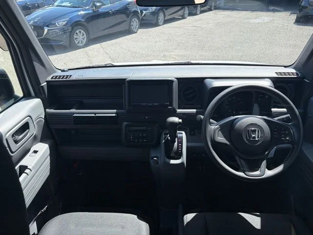 Honda N-VAN G photo 2