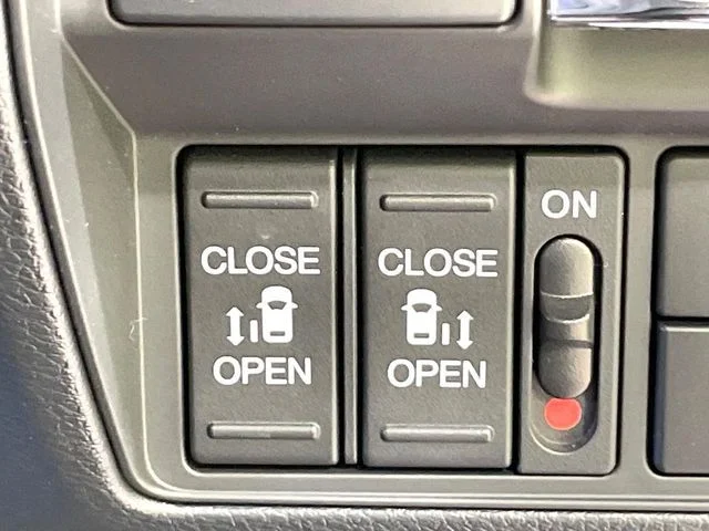 Honda ODYSSEY e:HEV アブソルート　EX photo 3