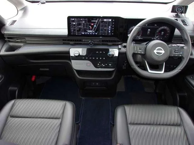 Nissan SERENA WG 4WD オーテック photo 3