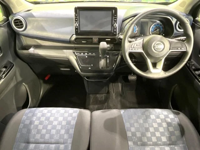 Nissan DAYZ ハイウェイスターX photo 2
