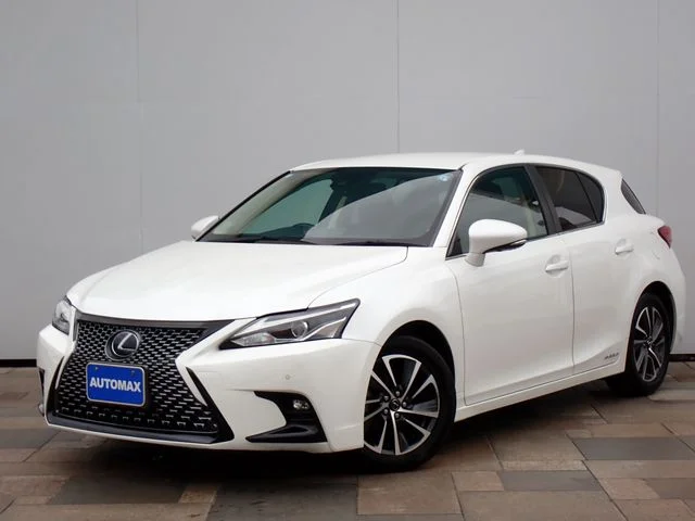 Toyota LEXUS CT200h バージョンC 2020