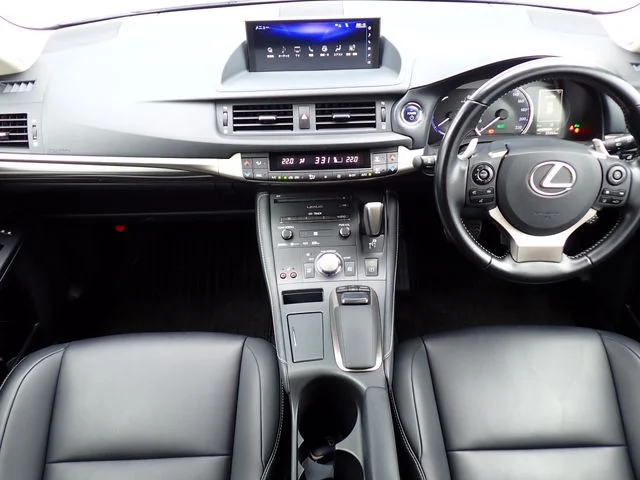 Toyota LEXUS CT200h バージョンC photo 2