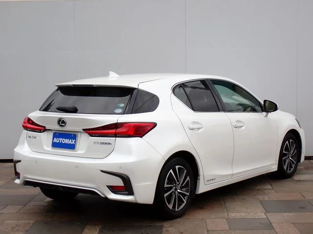 Toyota LEXUS CT200h バージョンC photo 3