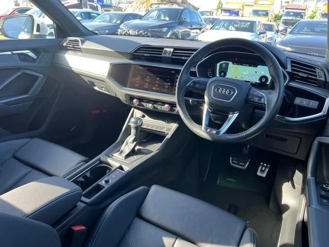 Audi AUDI Q3 35　TFSI　Sライン photo 2