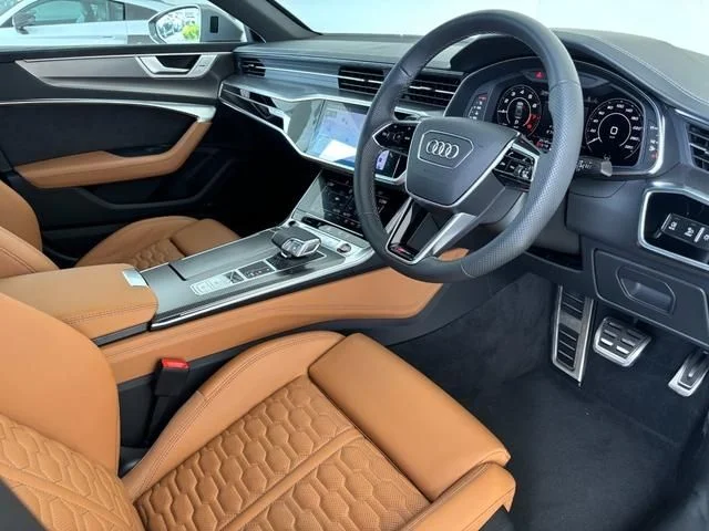 Audi AUDI RS7 SPORTBACK パフォーマンス　4．0TFSIクワトロ photo 2