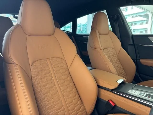 Audi AUDI RS7 SPORTBACK パフォーマンス　4．0TFSIクワトロ photo 4