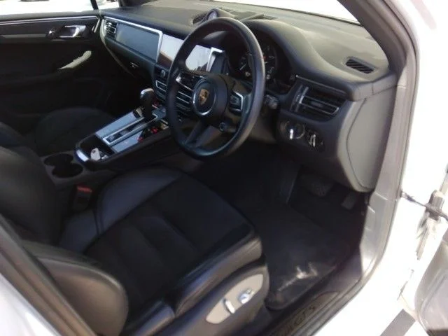 Porsche PORSCHE Macan GTS photo 2