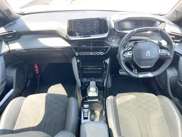 Peugeot PEUGEOT 2008 GT　ドライブエディション photo 2