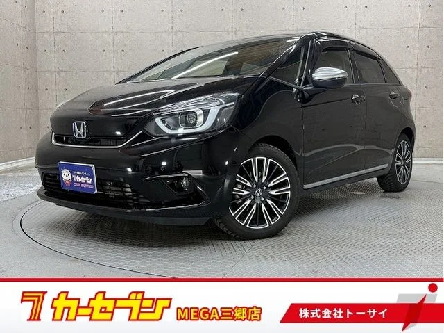 Honda FIT e:HEV リュクス 2020