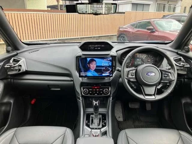Subaru FORESTER STI　スポーツブラックインテリアセレク photo 2