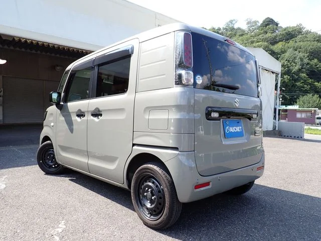 Suzuki Spacia BASE GF photo 3