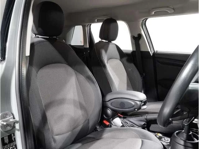 Bmw MINI COOPER D 5DOOR ベースグレード photo 4