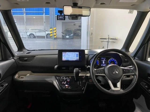 Mitsubishi DELICA MINI T　プレミアム photo 2