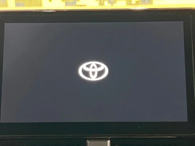 Toyota VOXY HYBRID S−Z photo 3