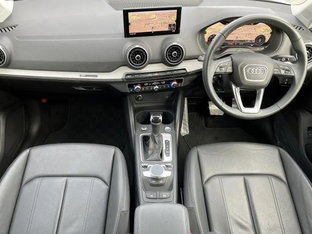 Audi AUDI Q2 ブラック　スタイル　プラス photo 2