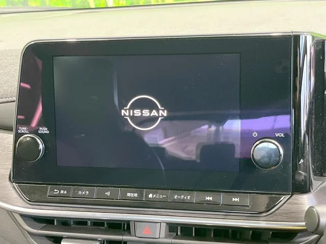 Nissan AURA G photo 3