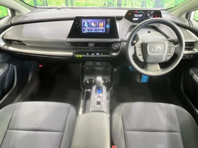 Toyota PRIUS X photo 2
